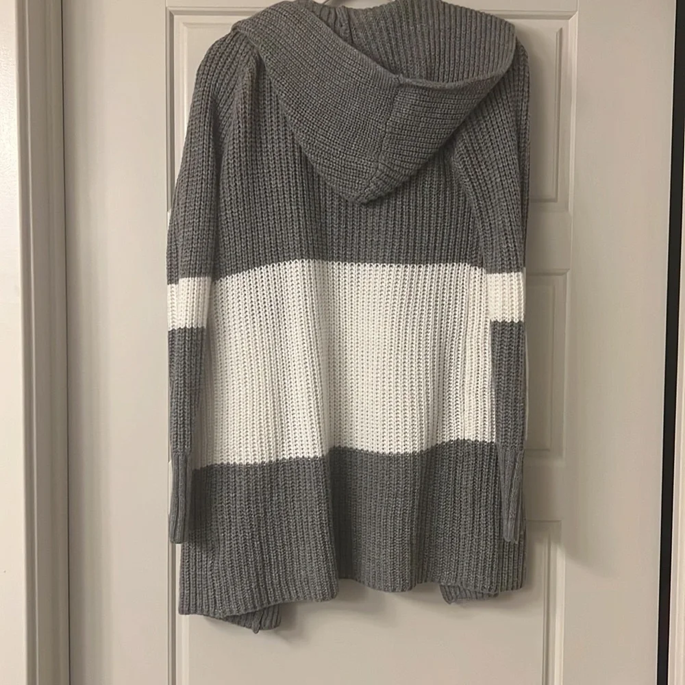 Black and Grey hooded cardigan 💞 - Picture 2 of 2